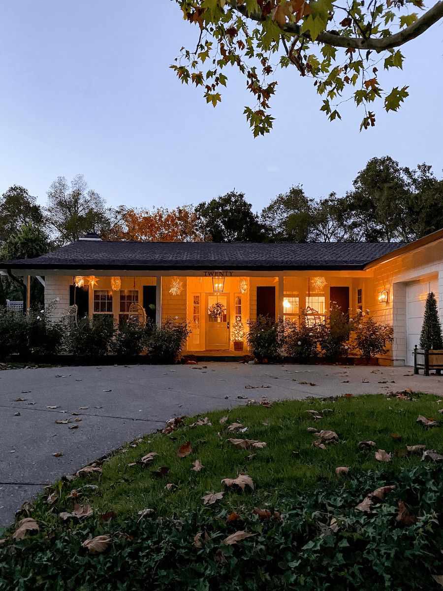 scandinavian front porch christmas decorating ideas