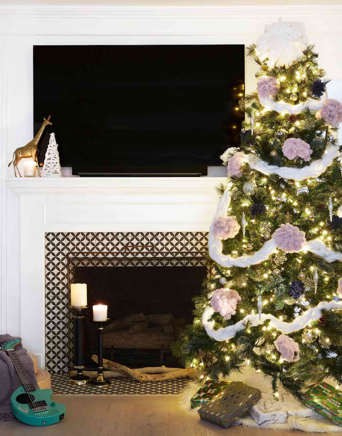 christmas tree with pompoms ideas