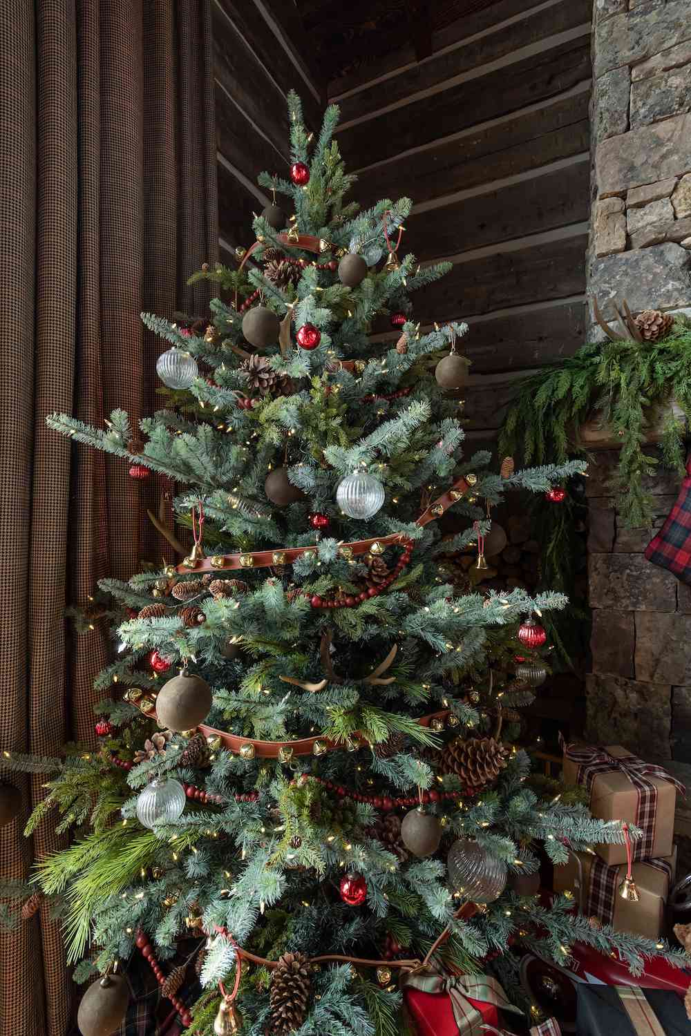 rustic christmas tree ideas