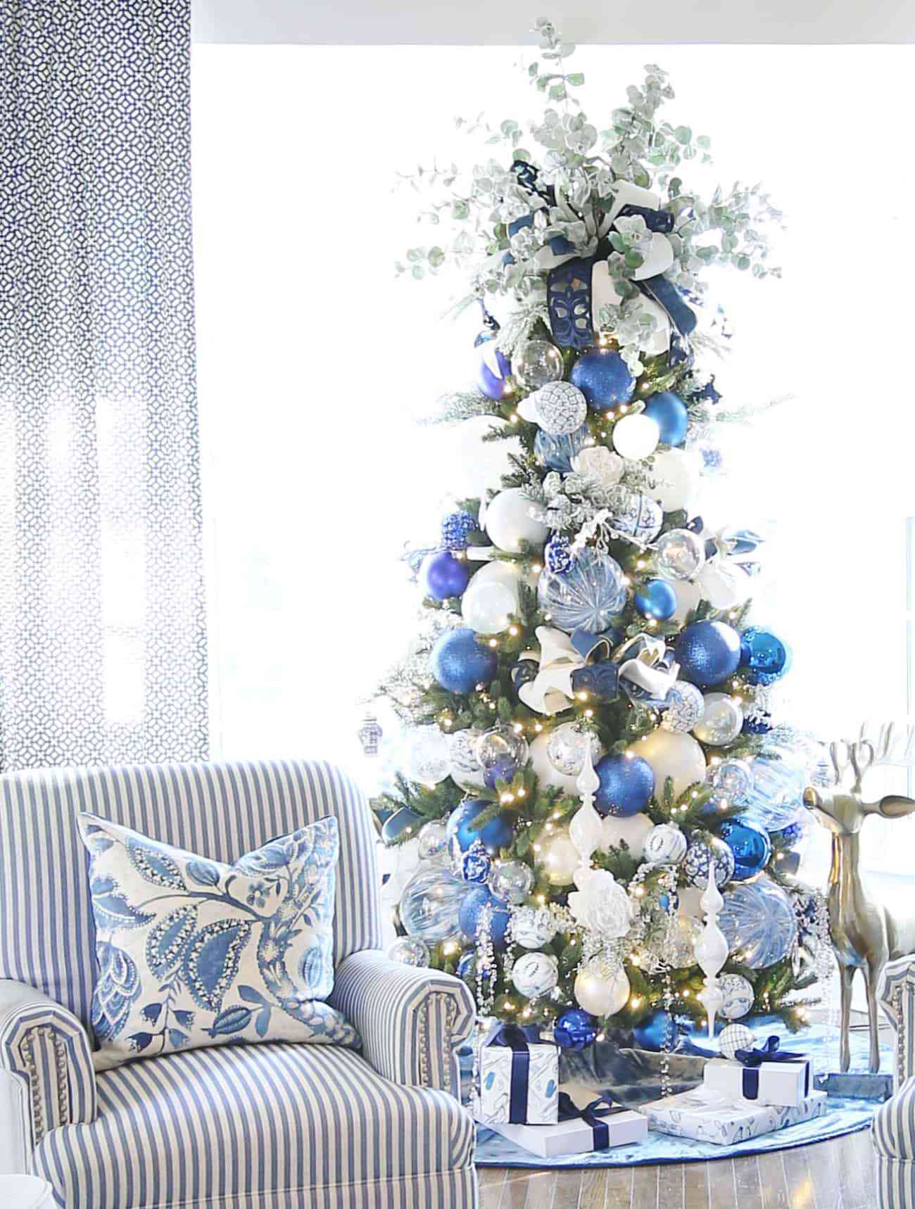 blue-and-white christmas tree ideas
