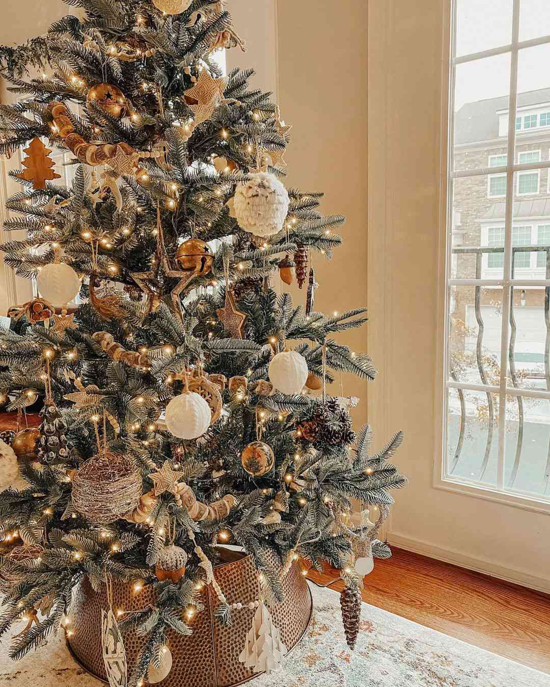 neutral christmas tree ideas