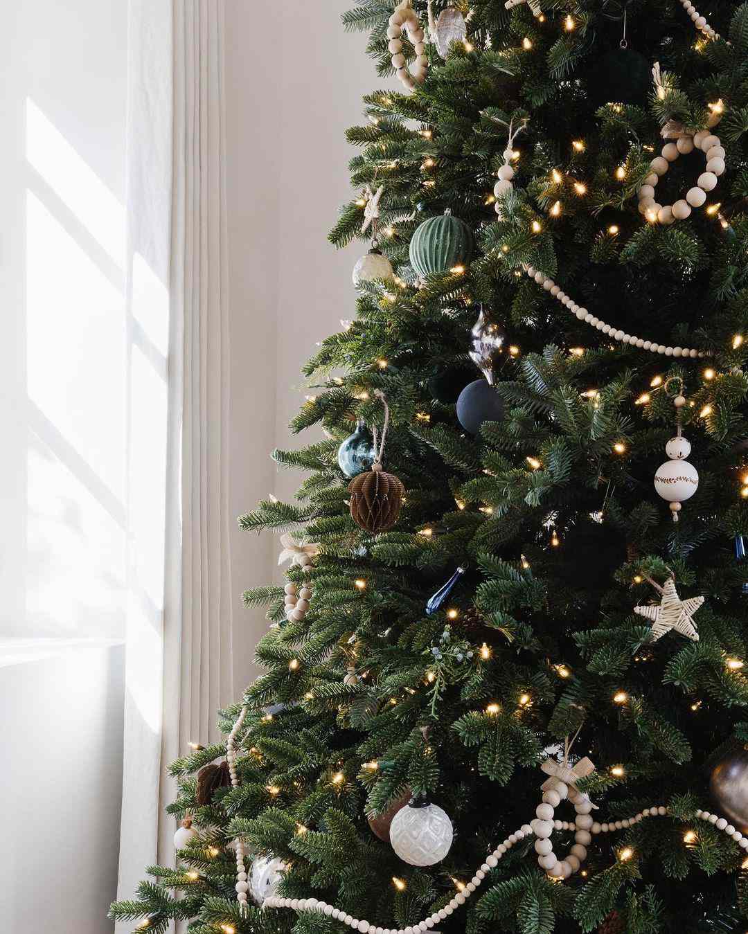 christmas tree garland ideas