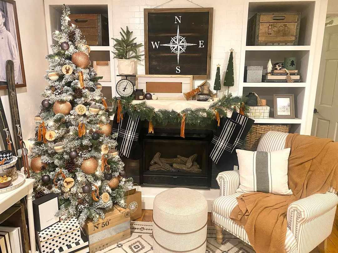 travel-themed christmas tree ideas