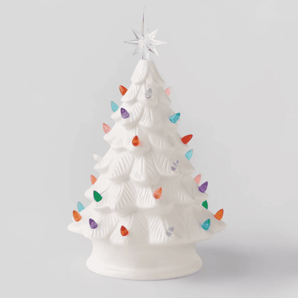 Keramische Weihnachtsbäume sind der nostalgische Dekor -Trend, den wir in dieser Saison brauchen 8 Keramikbaum