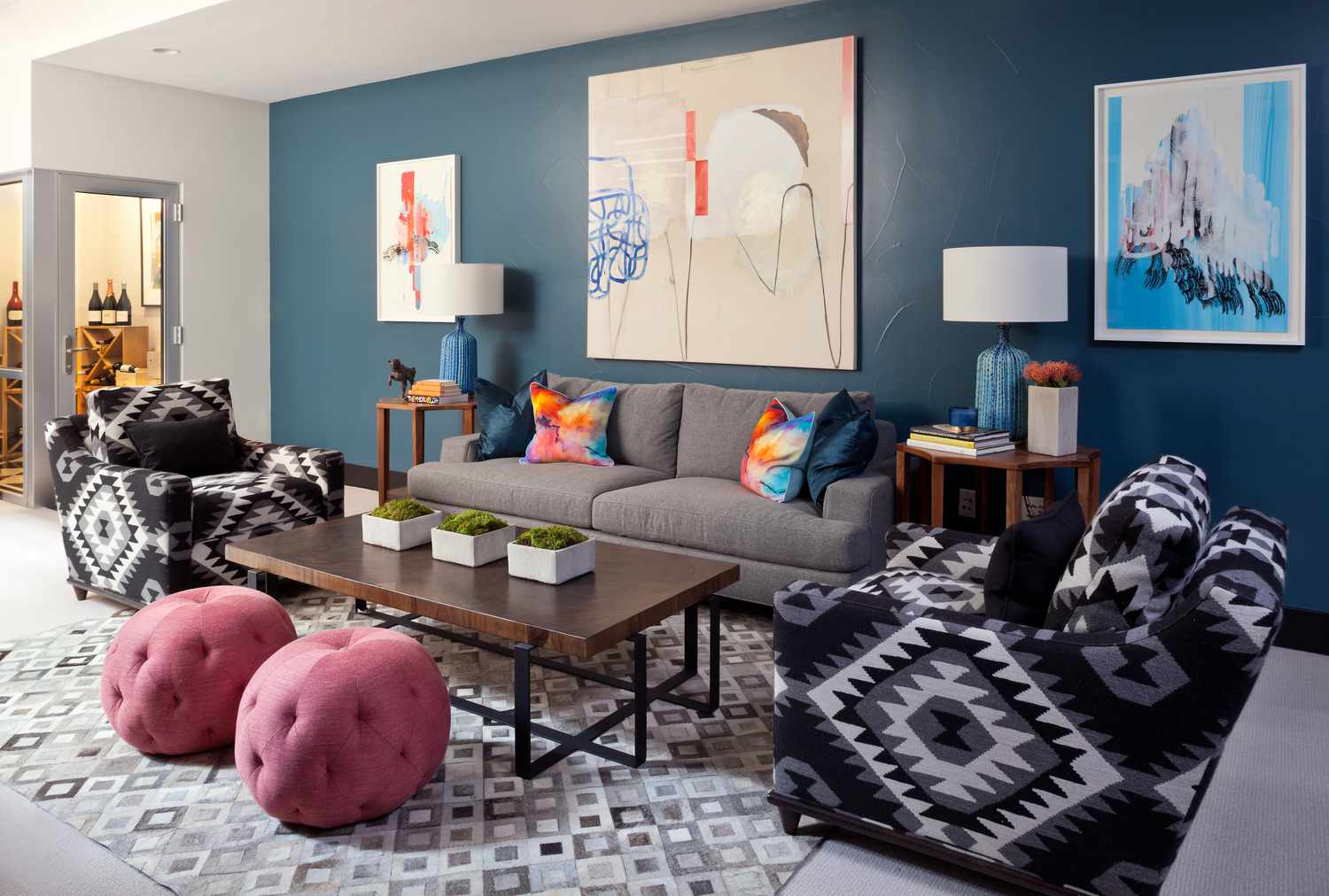 7 Keller -Makeover -Hacks, die Ihr Budget nicht sprengen - und Designer schwören auf sie 10 große Kunst im Keller