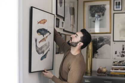 7 Artikel die Sie laut Designer niemals mit Kleberhaken haengen