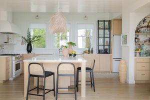 7 Keller -Makeover -Hacks, die Ihr Budget nicht sprengen - und Designer schwören auf sie 8 Neutrale zeitgenössische Küche