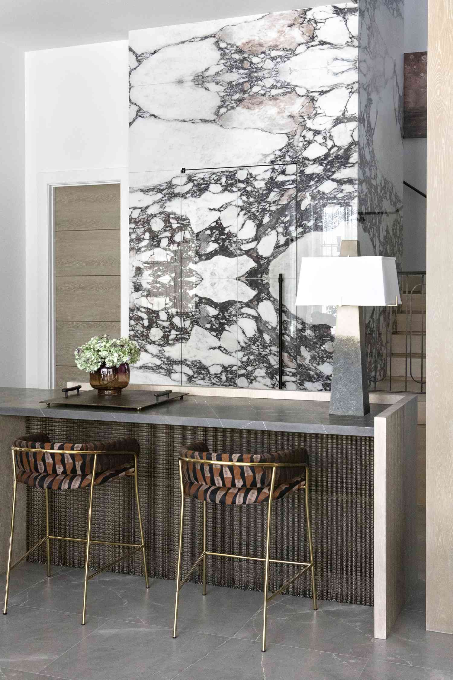 Lieben Sie Minimalismus? Designer sagen, dass diese 8 Trends dieses Jahr übernehmen werden 10 Minimalistisches Interieur.