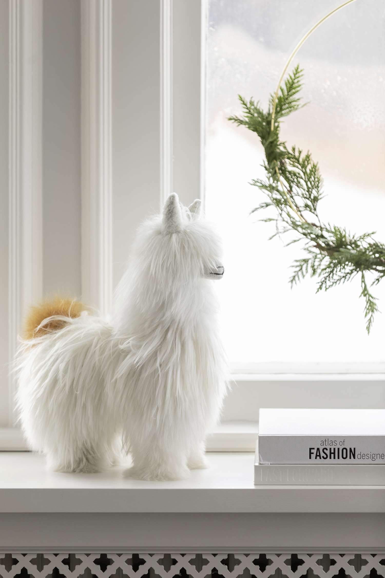 small christmas living room window wreath 