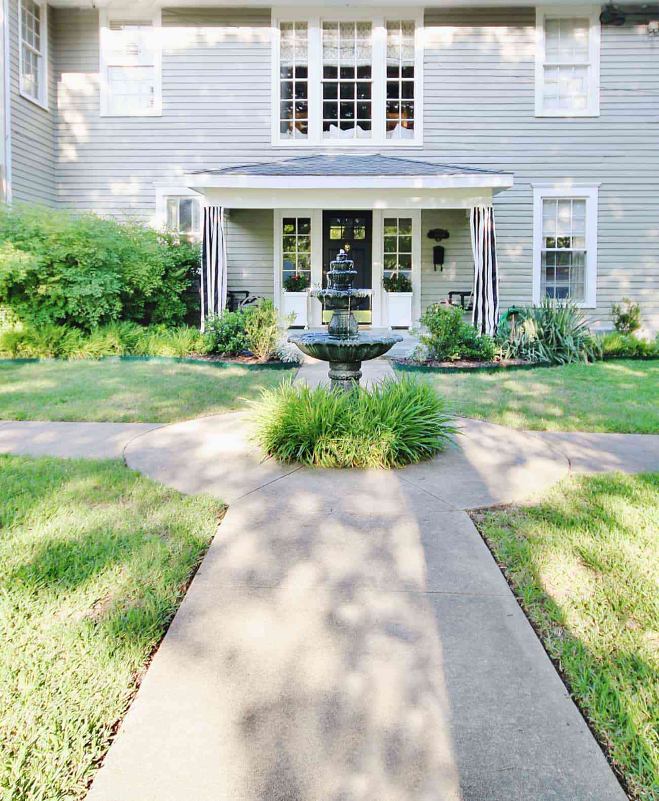 small backyard fountain ideas