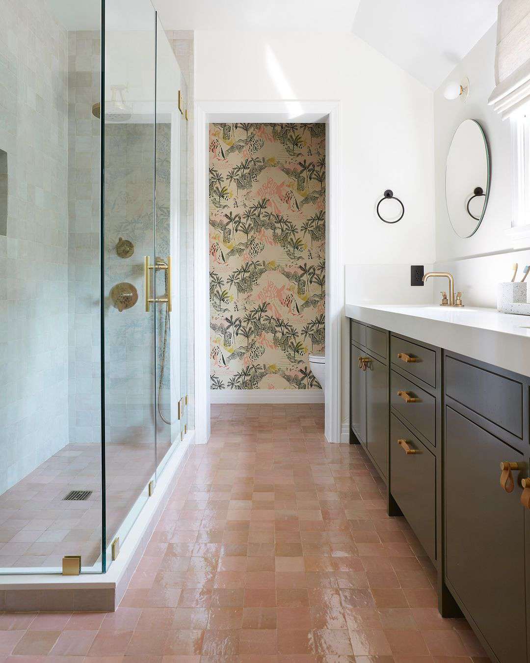 minimalistic bathroom design