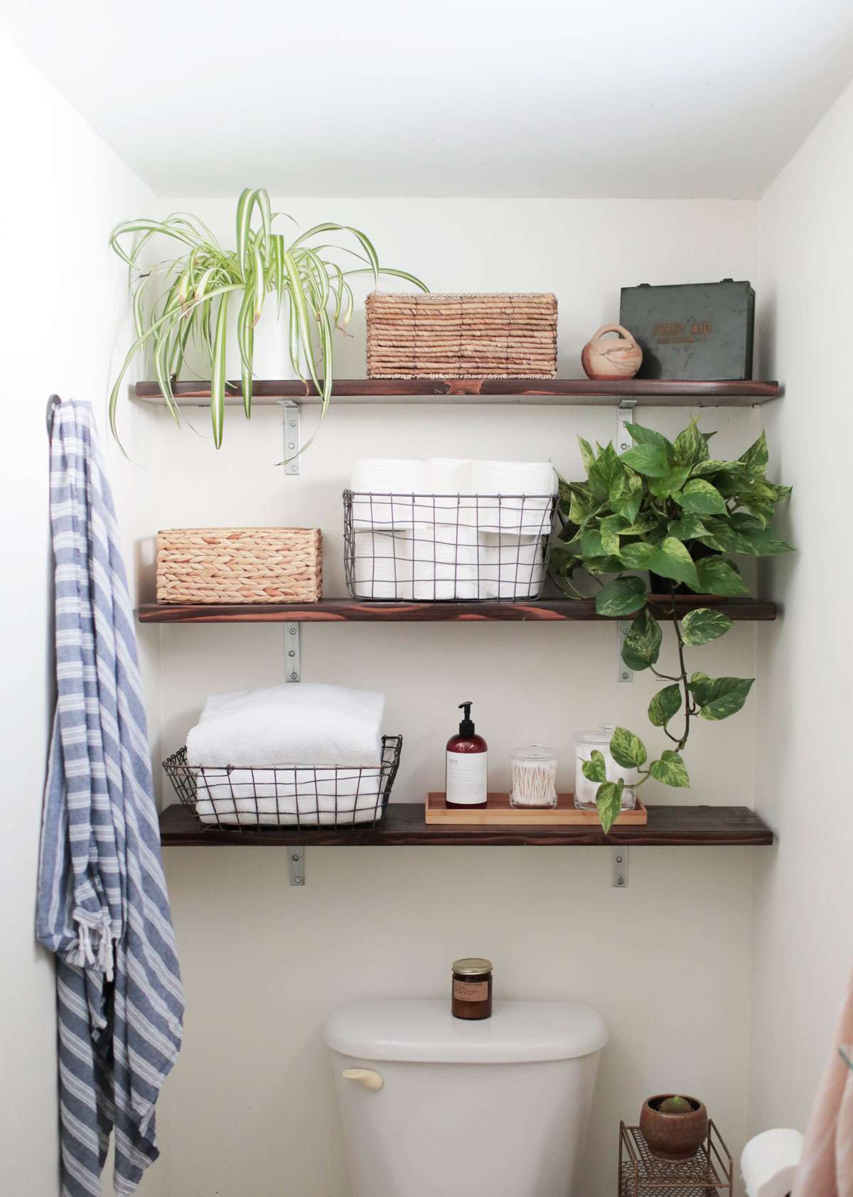 bathroom shelving