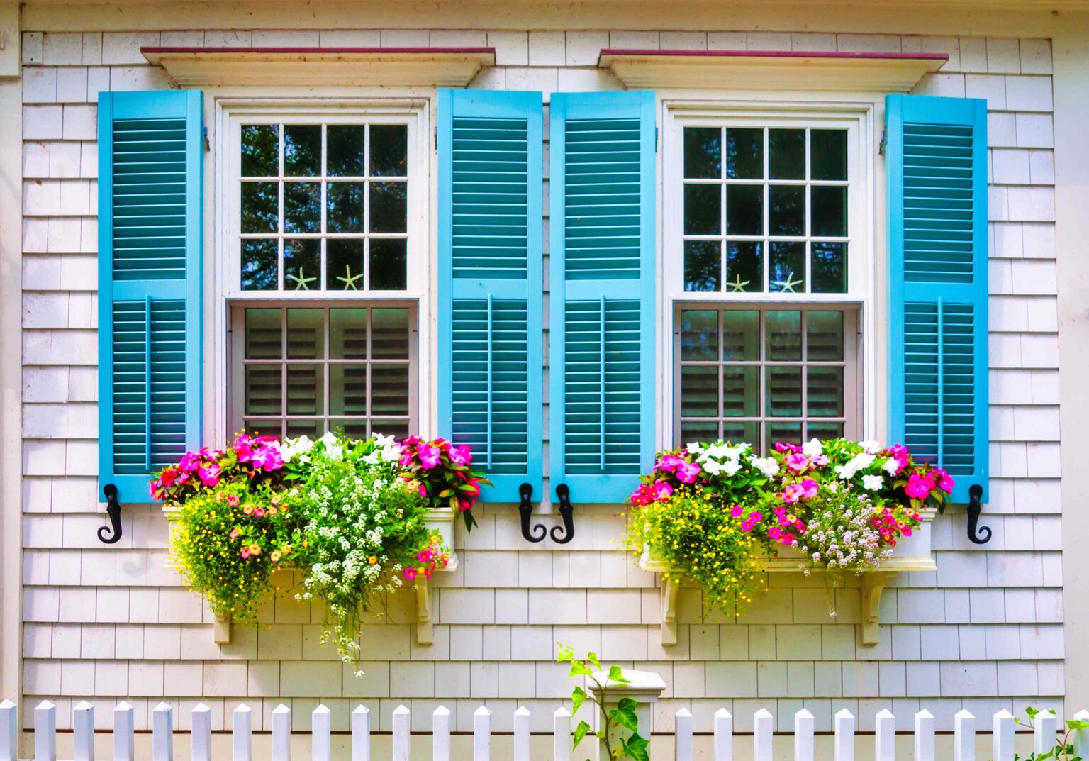 1751534555 Sind Fensterlaeden noch im Stil Wir haben Designer gefragt was