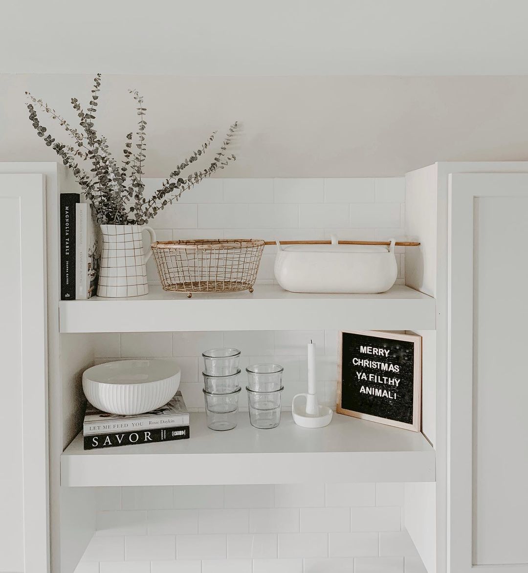 Christmas Minimalist Shelf