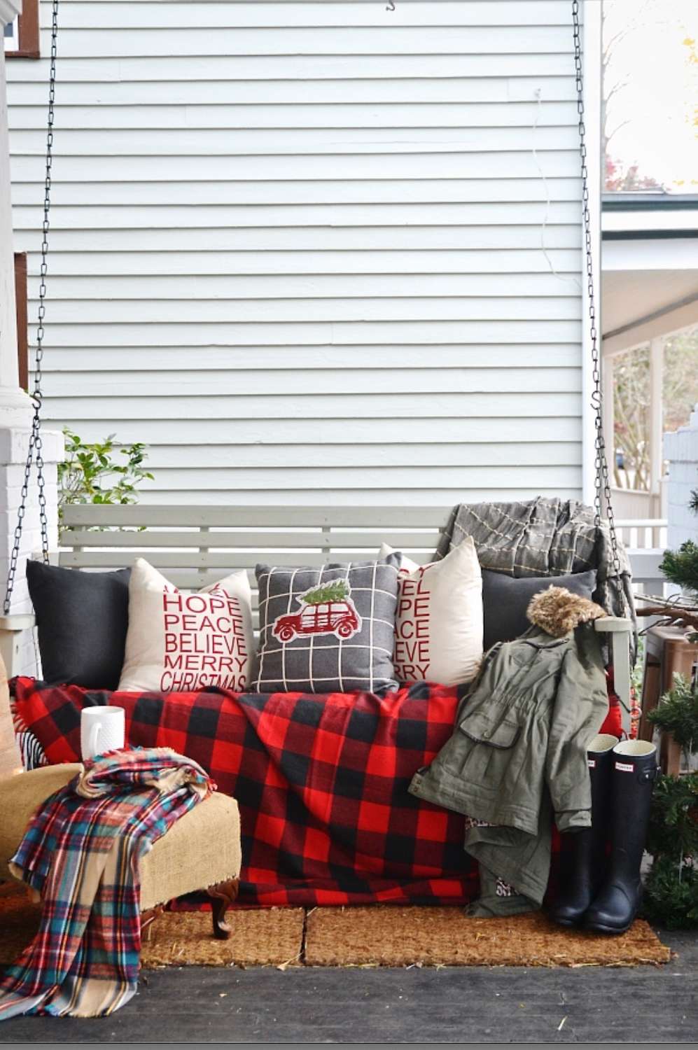 cozy front porch christmas decoration ideas