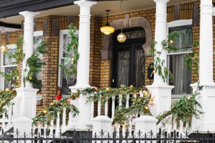 1753345132 The Best Front Porch Christmas Decorating Ideas We039ve Seen to