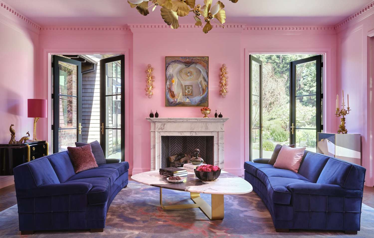 Kendall Wilkinson Pink Room mit maximalistischem Dekor.