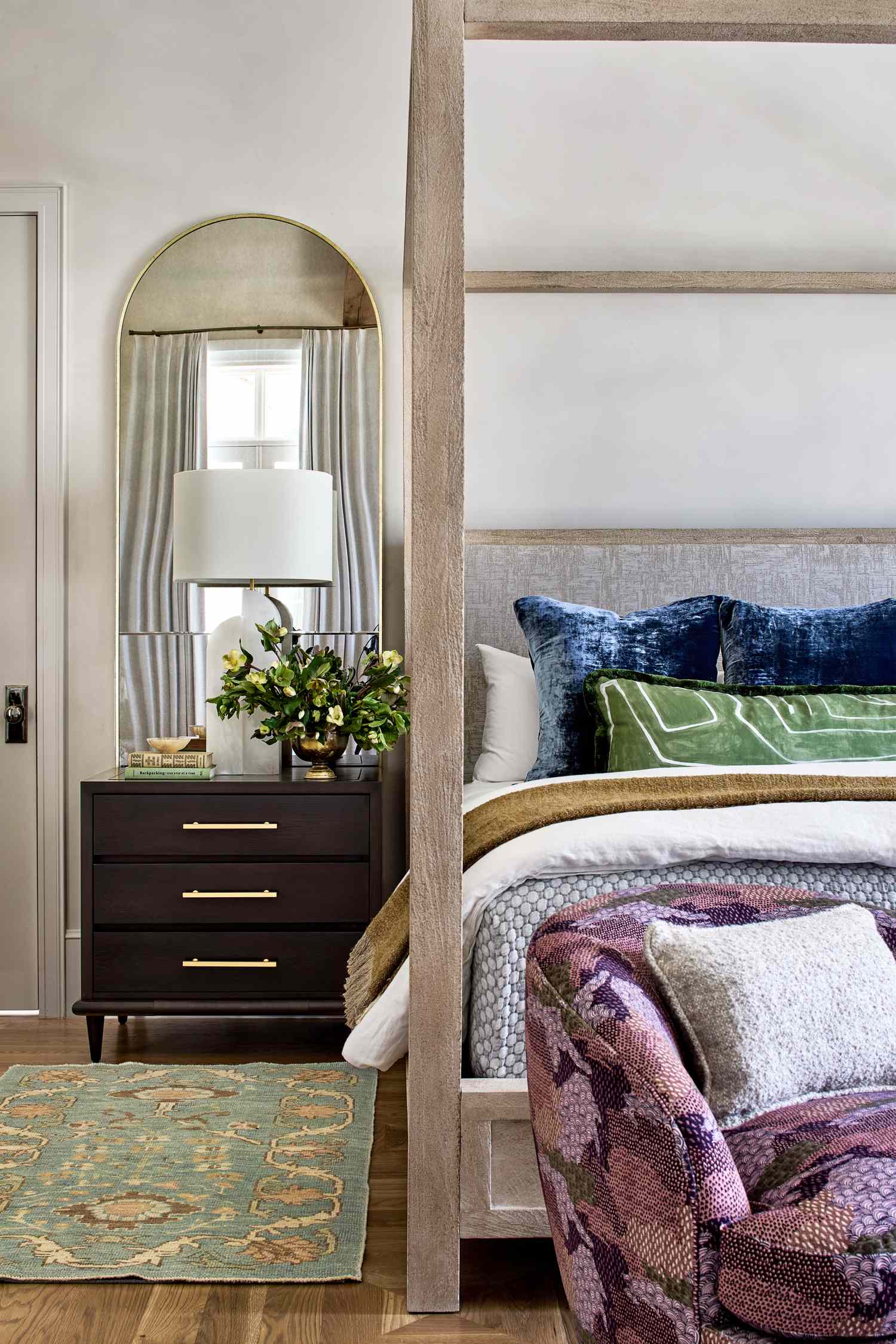 chairs at end of bed