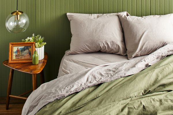 Bed made up with the Nordstrom at Home Percale Sheet Set