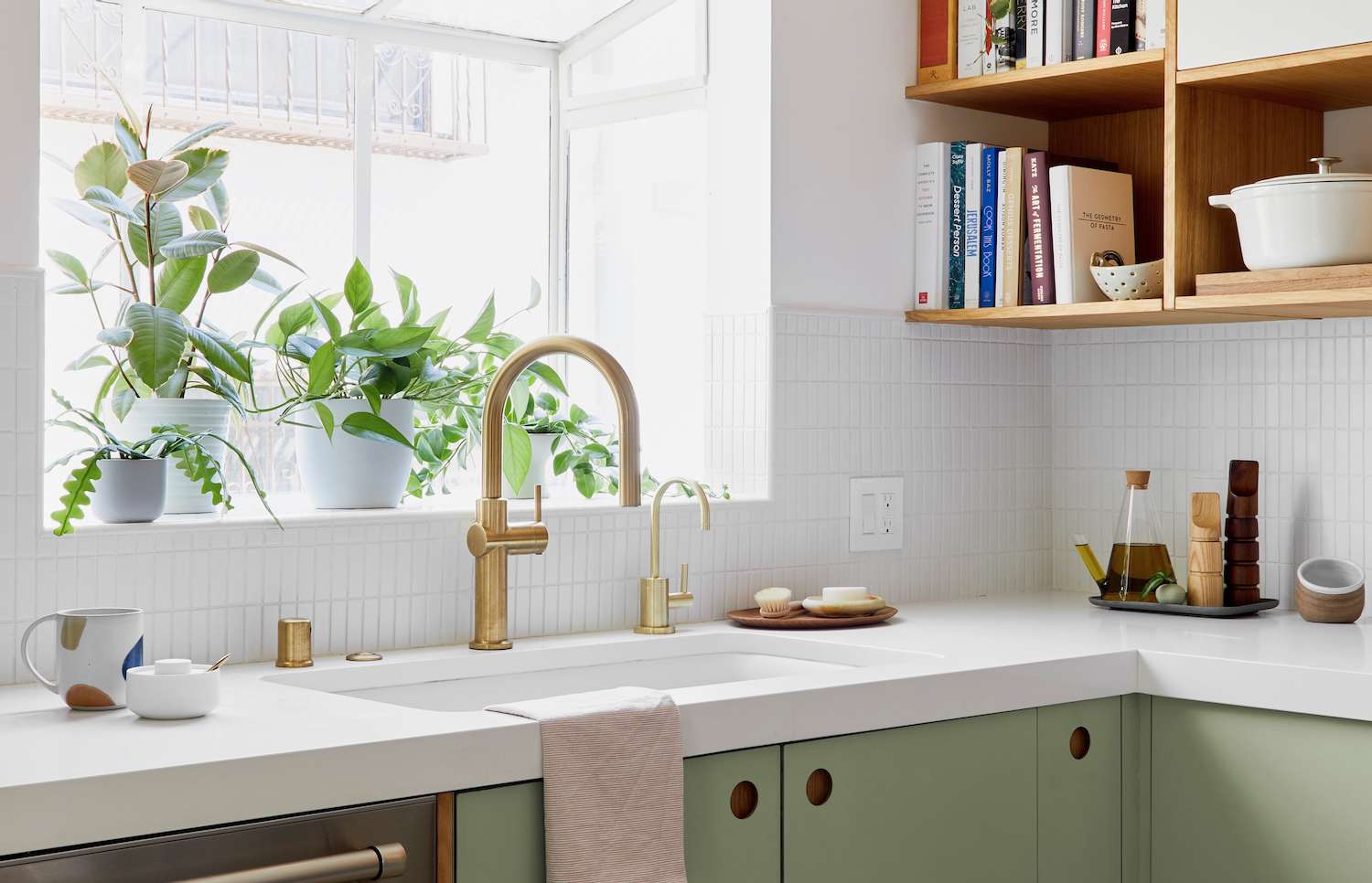 1756282466 35 Ways to Decorate the Window Over Your Kitchen Sink