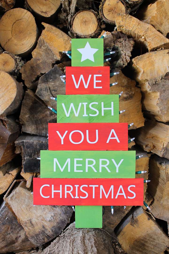 A green and red DIY Christmas sign