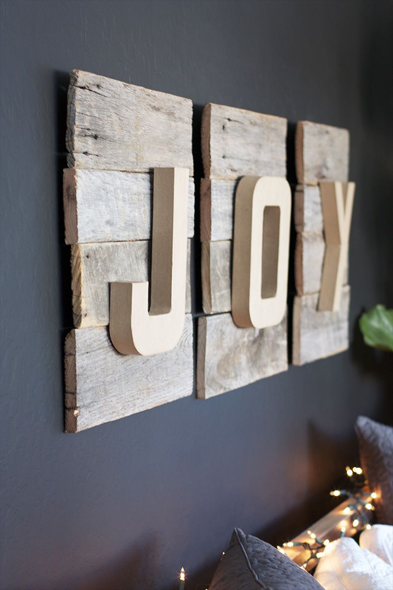 A DIY Christmas sign using reclaimed wood