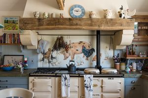 5 Kletschendes Zuhause "Upgrades" Das lässt ein Zuhause laut Designern sofort schlecht aussehen 4 Überfüllte Küche
