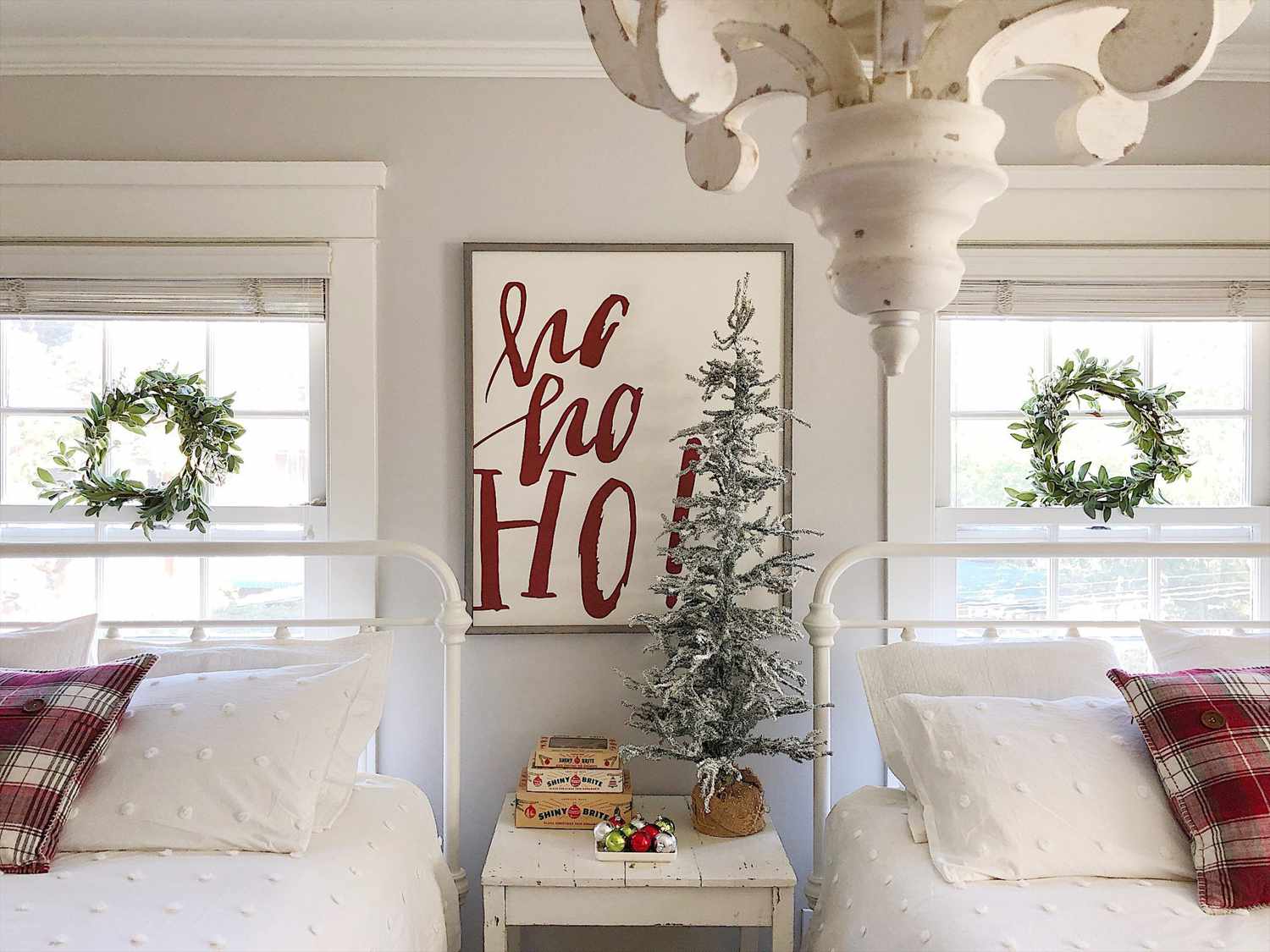 easy christmas bedroom ideas